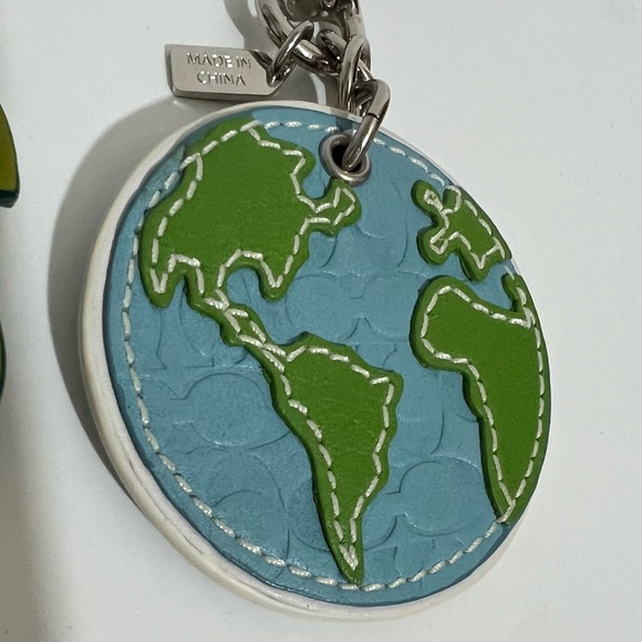 Coach Vtg Keychain Key Fob Earth Globe Dollar Sign Leather Charm Lot Of 2 - Picture 3 of 5